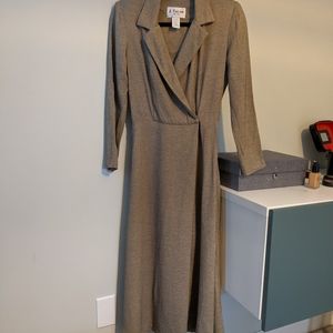 Vintage J Taylor gray/beige long sleeve suit dress